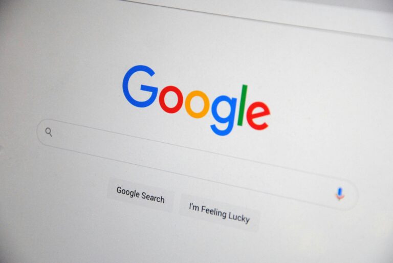 google-logo-auf-bildschirm